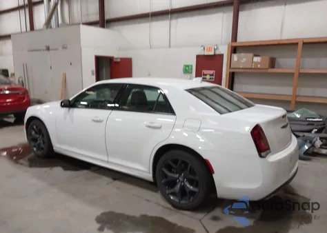 2022 Chrysler 300 Touring L from USA, damaged, VIN 2C3CCADG1NH205500